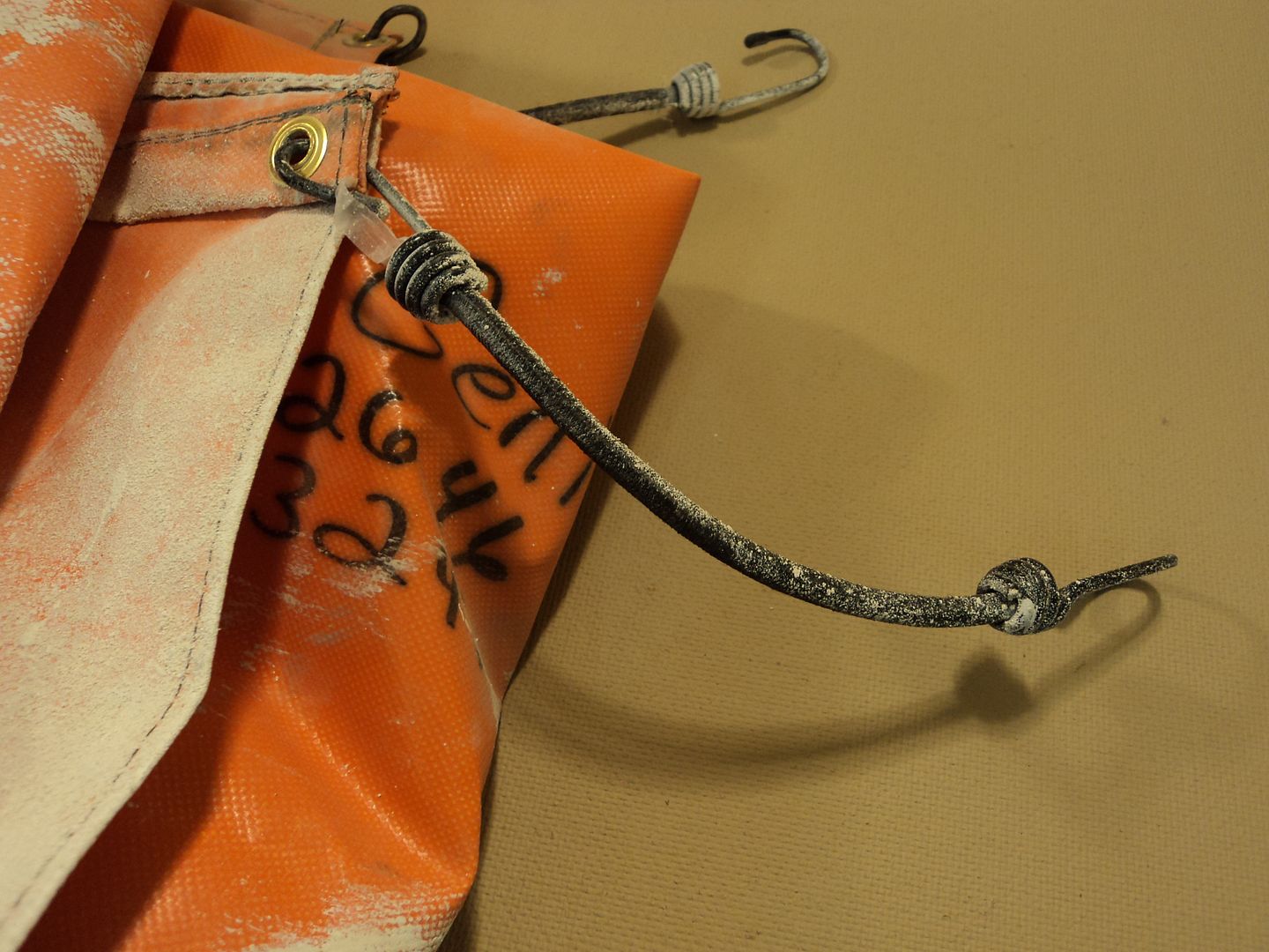 R&R Tire Protectors Scissors Lift Drip Diaper 73in x 58in Genie 2046